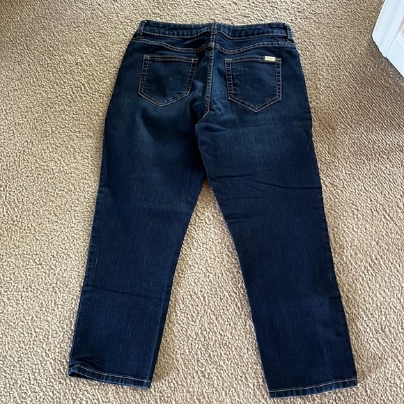 Jennifer Lopez size 6 petite capris - Picture 3 of 6